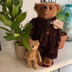 Brown Teddy Bear with Key Accessory extremely limited collection from 1999.